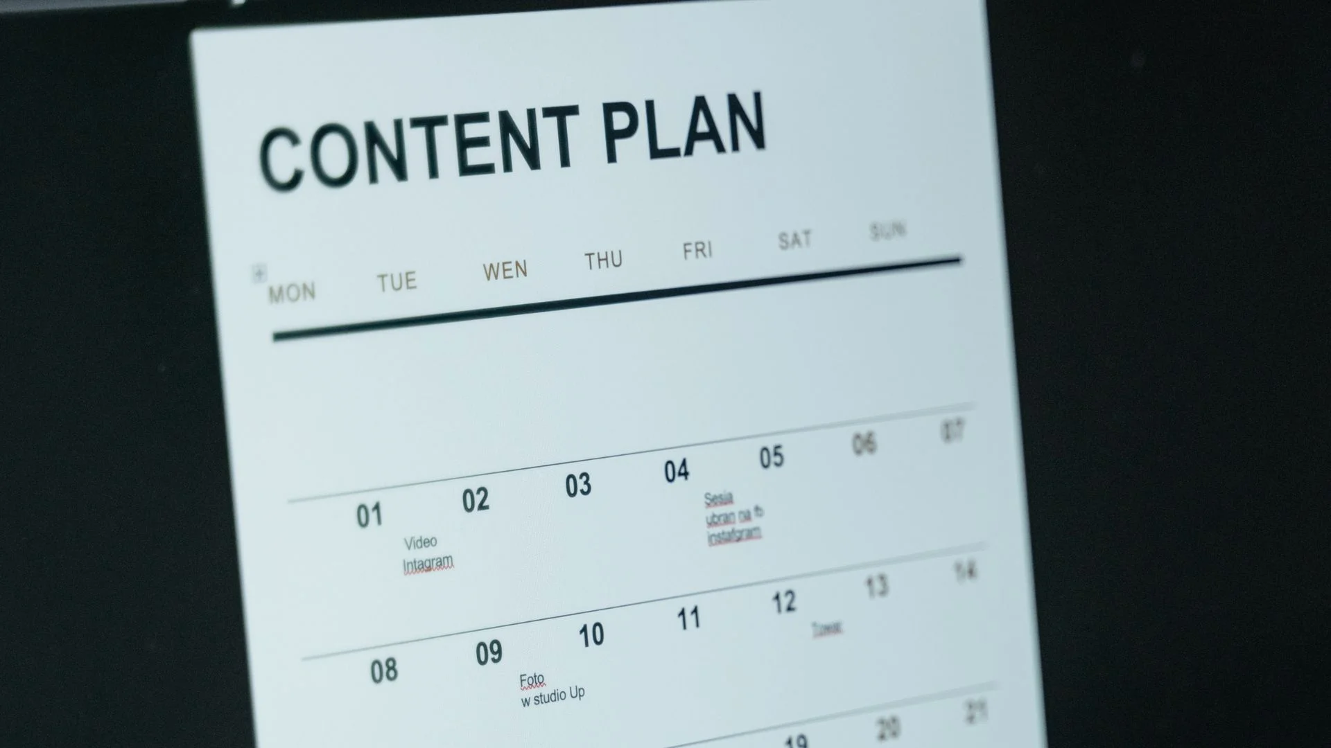 How to Build a Social Media Content Calendar You Will Actually Follow